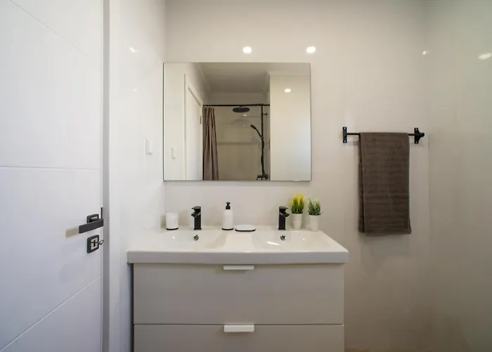 Ly - Vip By Interhome *